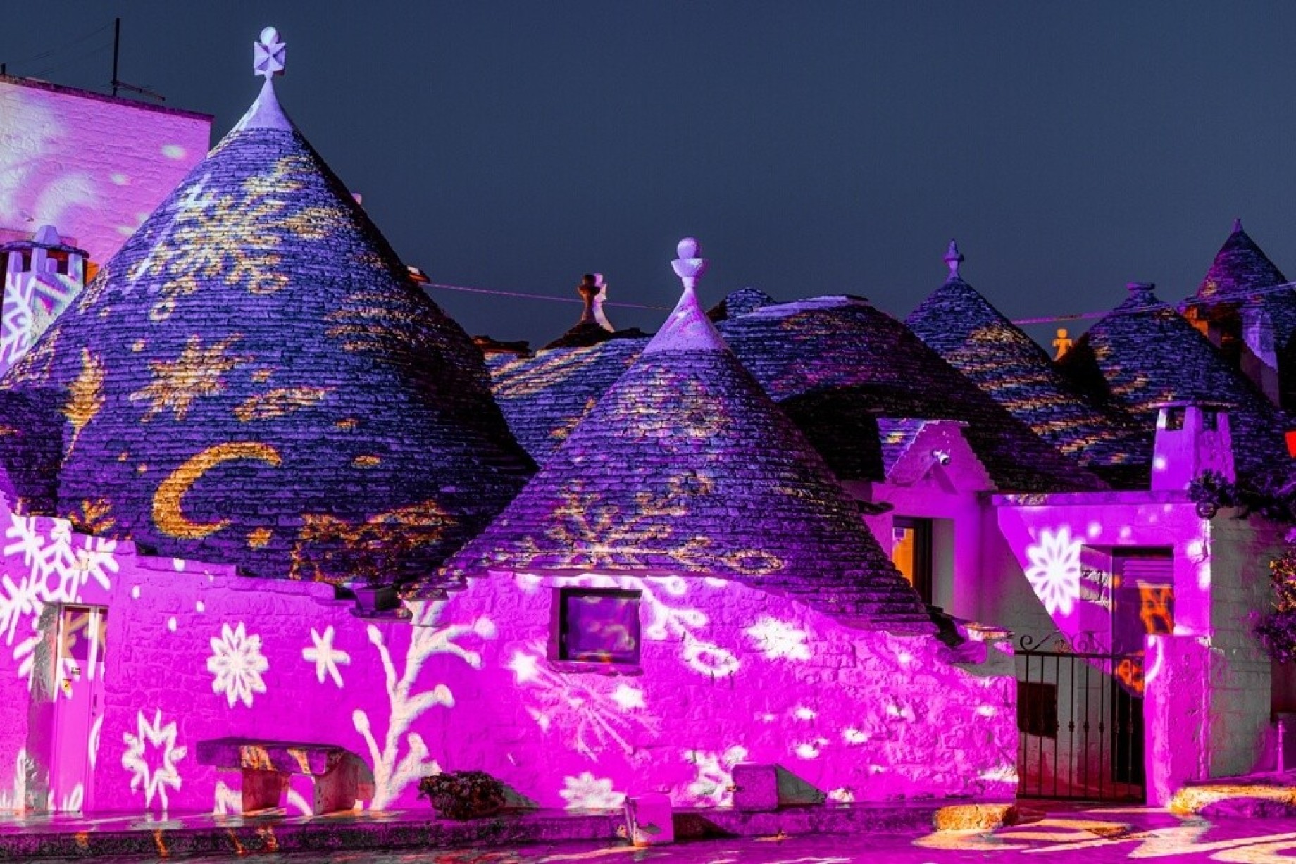 alberobellochristmaslightfestival.jpg