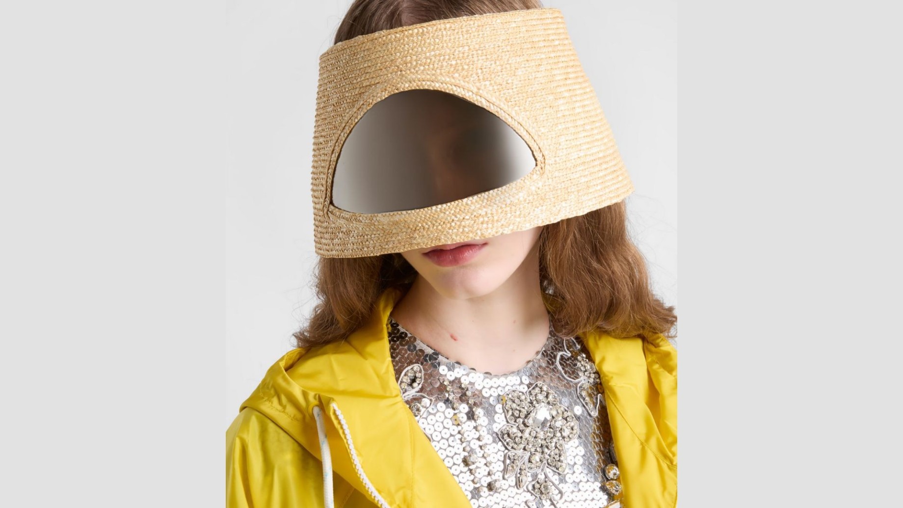 visieraprada2.jpg