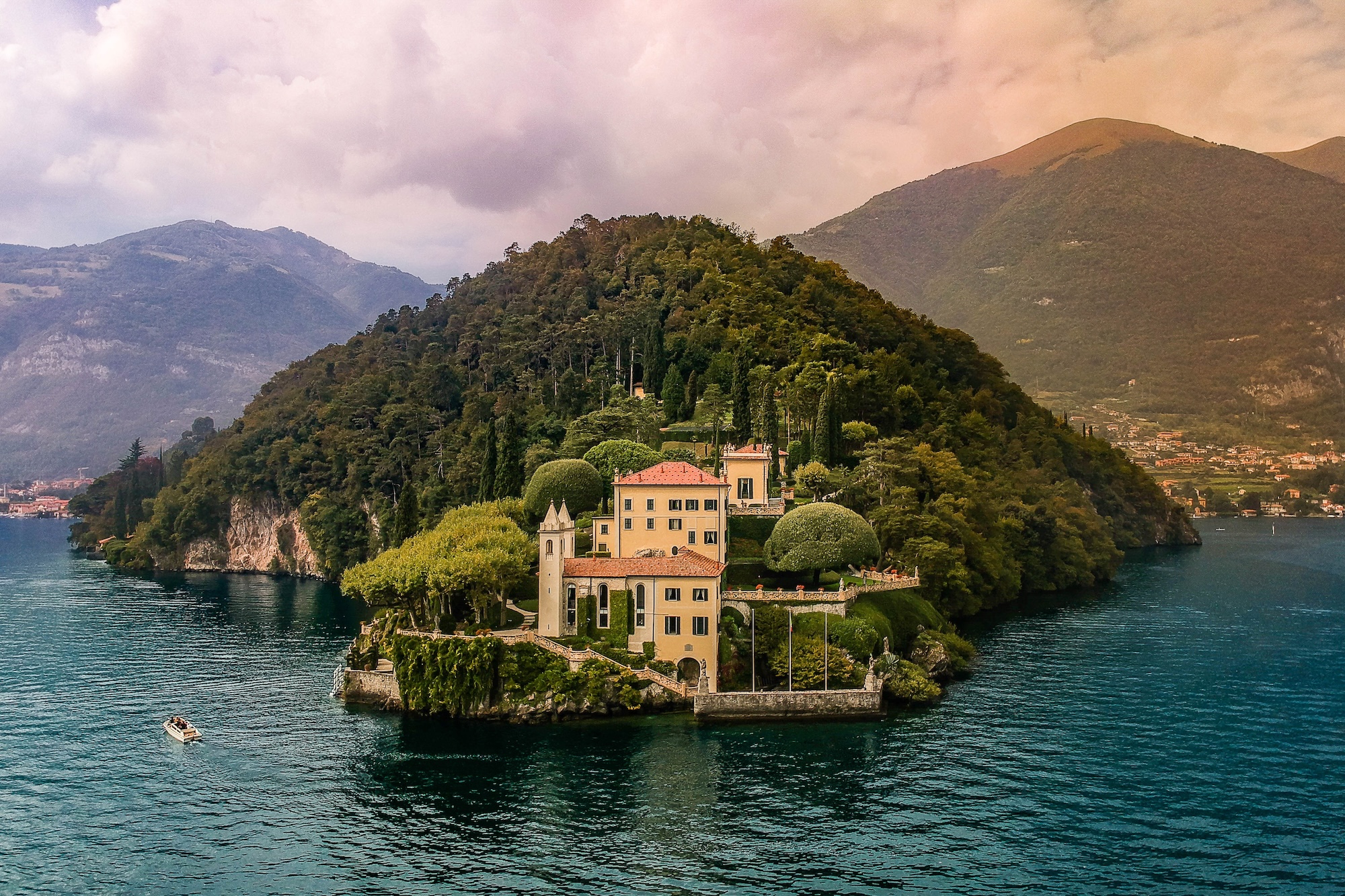 storytelleradams-lake-como