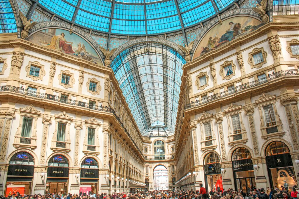 Negozi in Galleria-unsplash