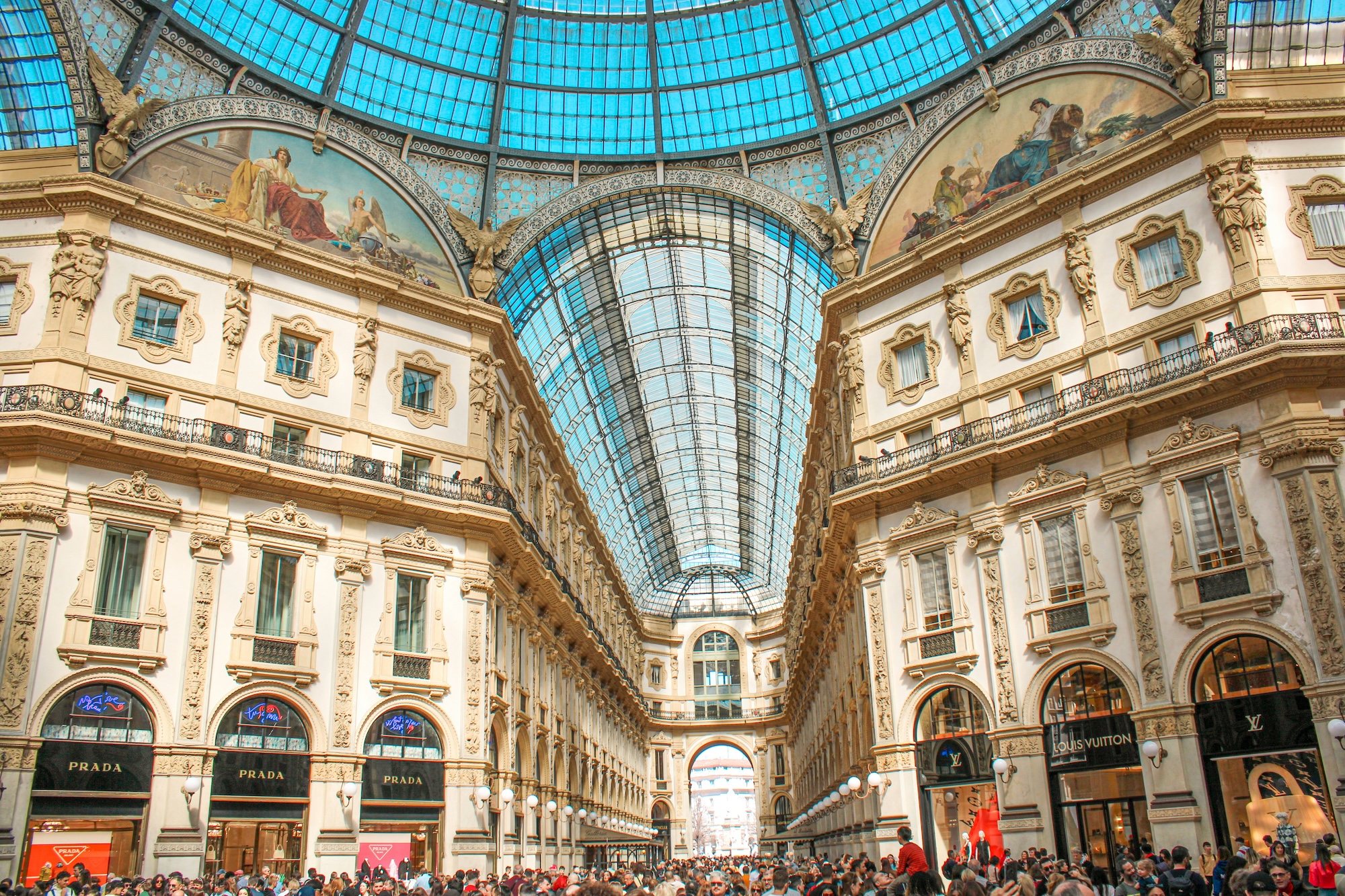 Negozi in Galleria-unsplash