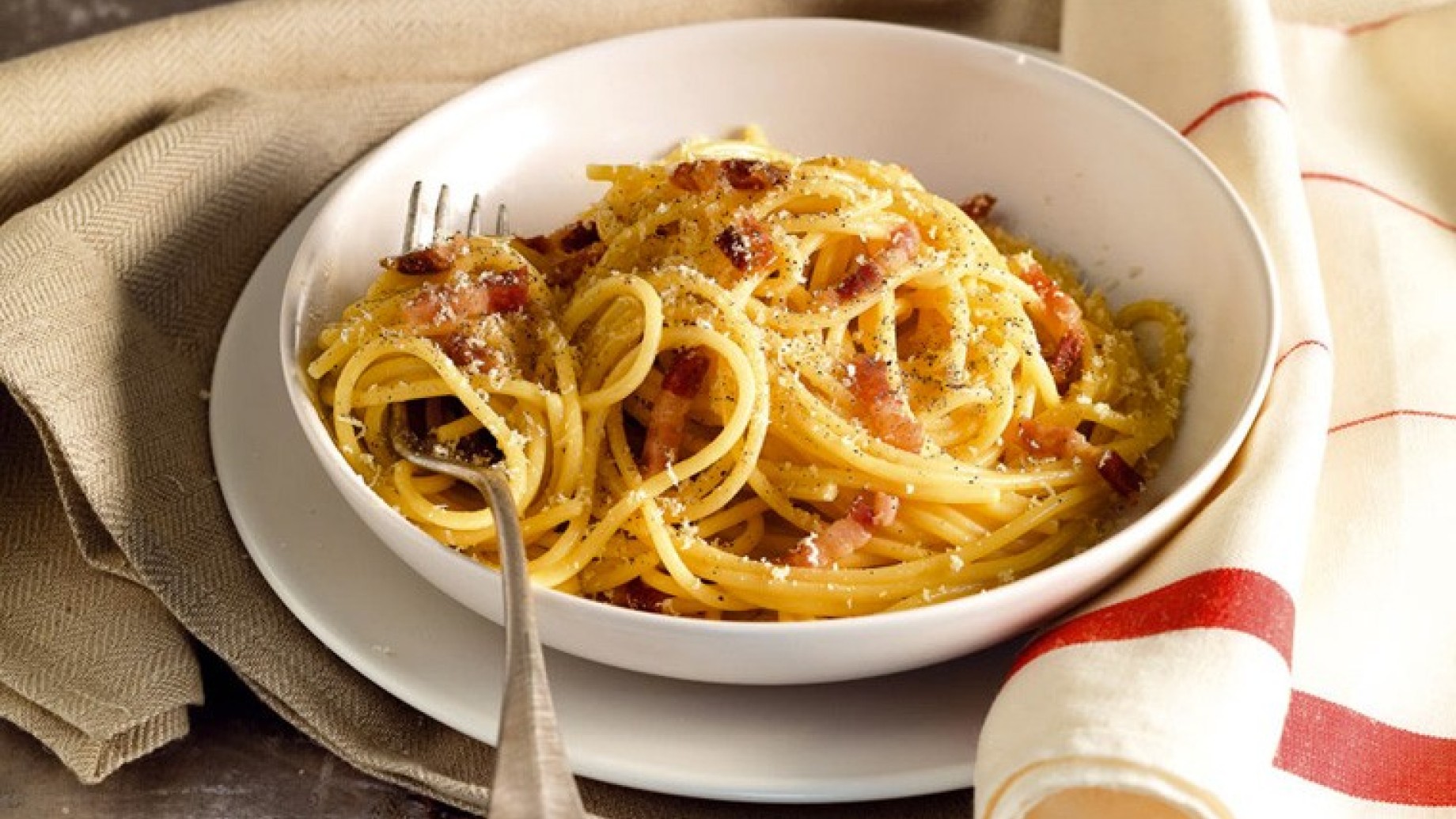 Рецепт пасты быстро и вкусно. Паста карбонара «pasta alla Carbonara». Карбонара Италия.