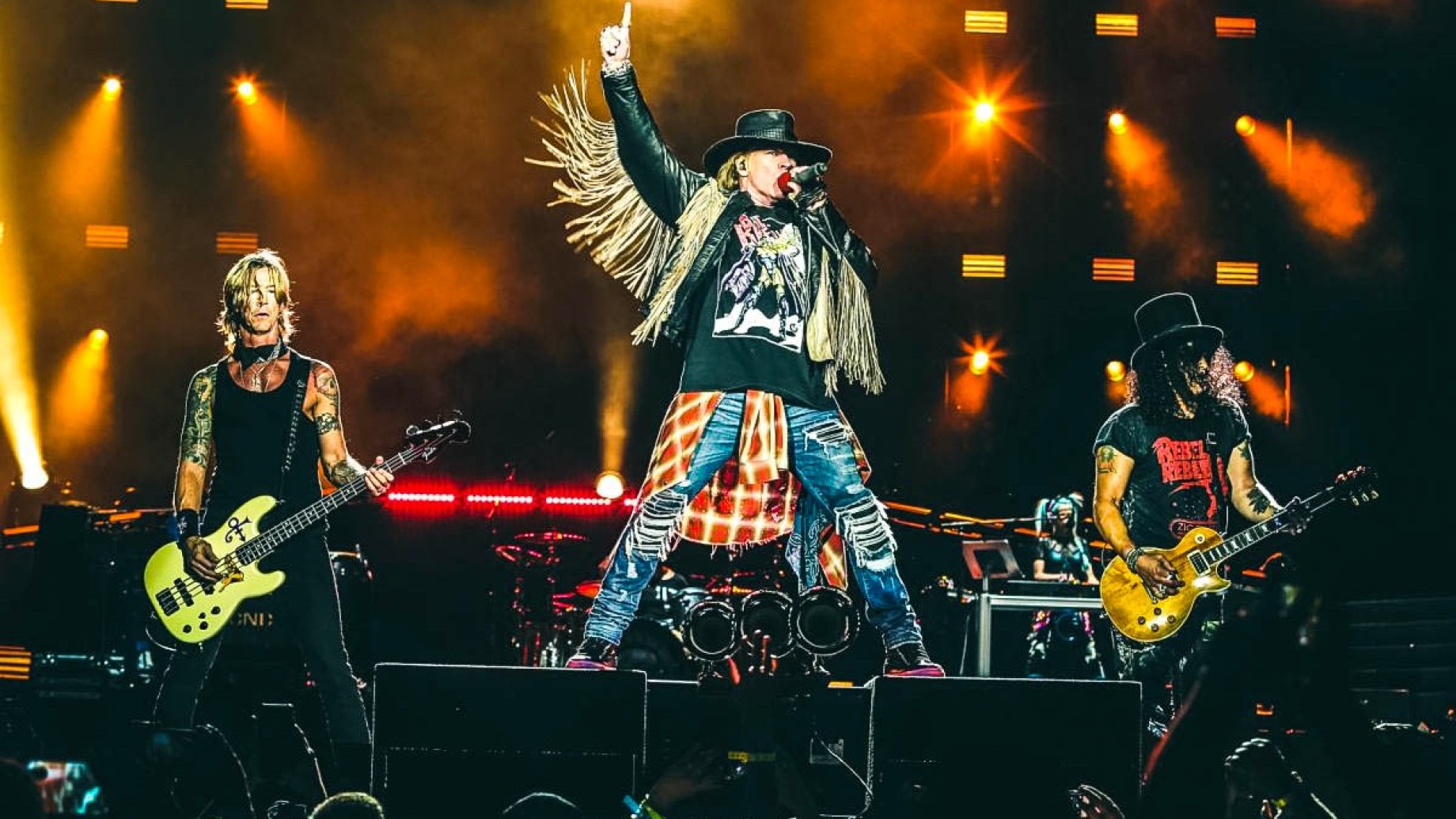 gunsnroses20173