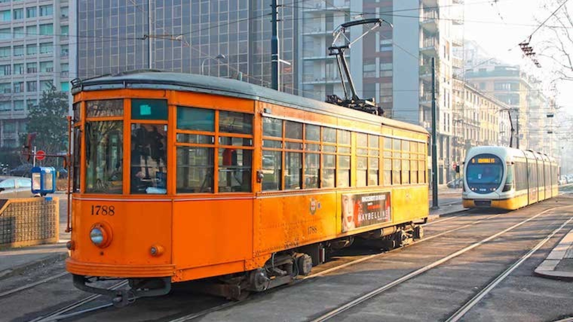 id394_i-tram-di-milano_01_bigstock