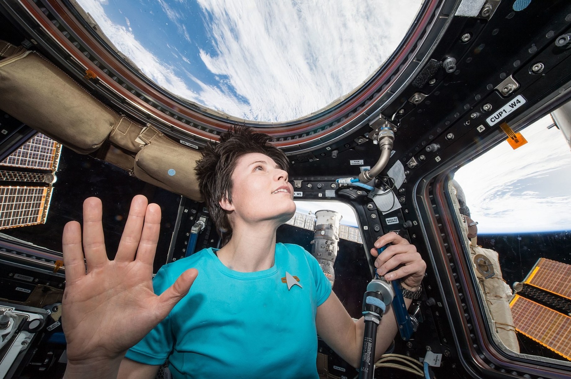 iss42_samantha_cristoforetti_leonard_nimoy_tribute.jpeg