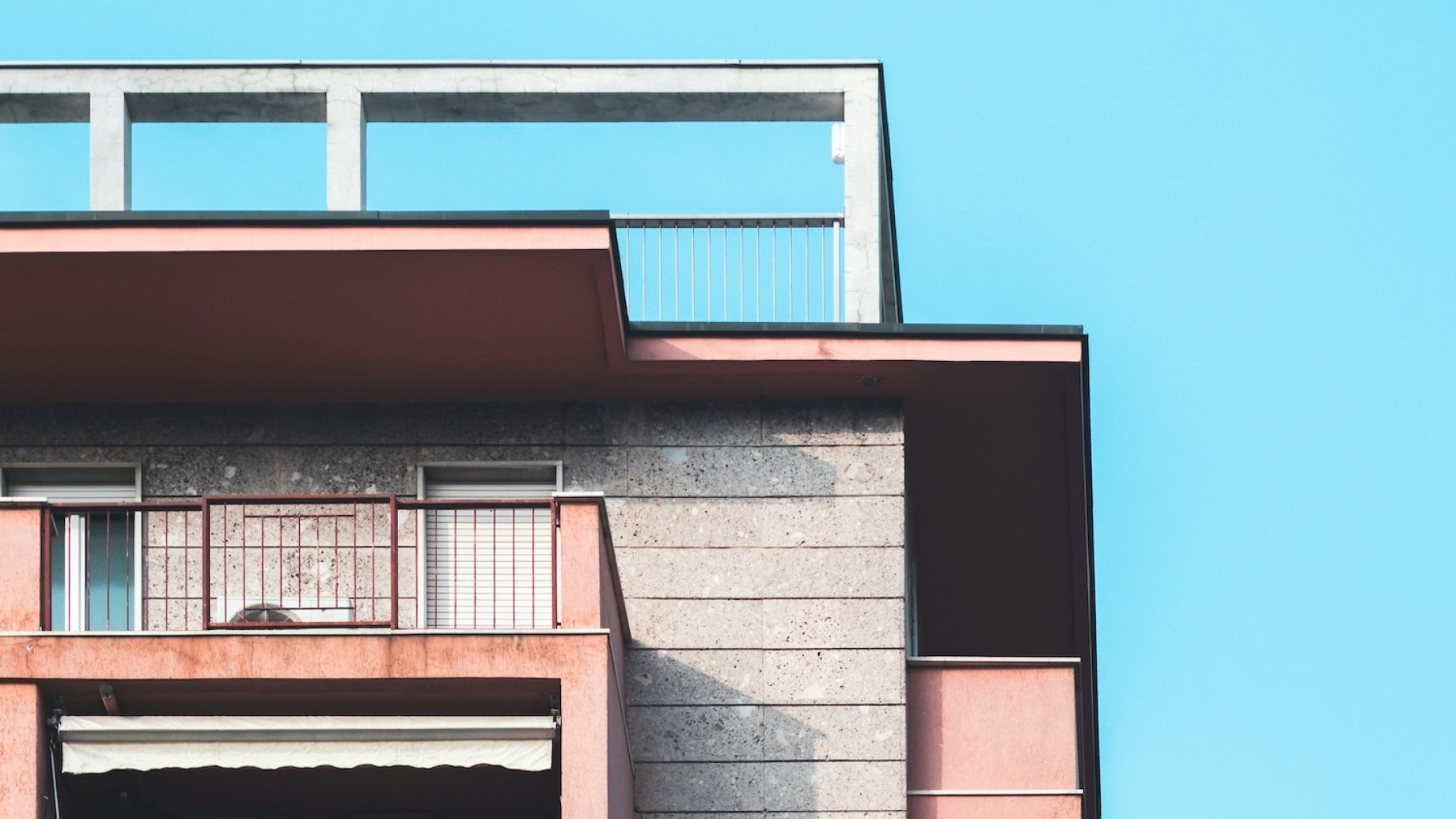 liammartenslcay5byae8unsplash