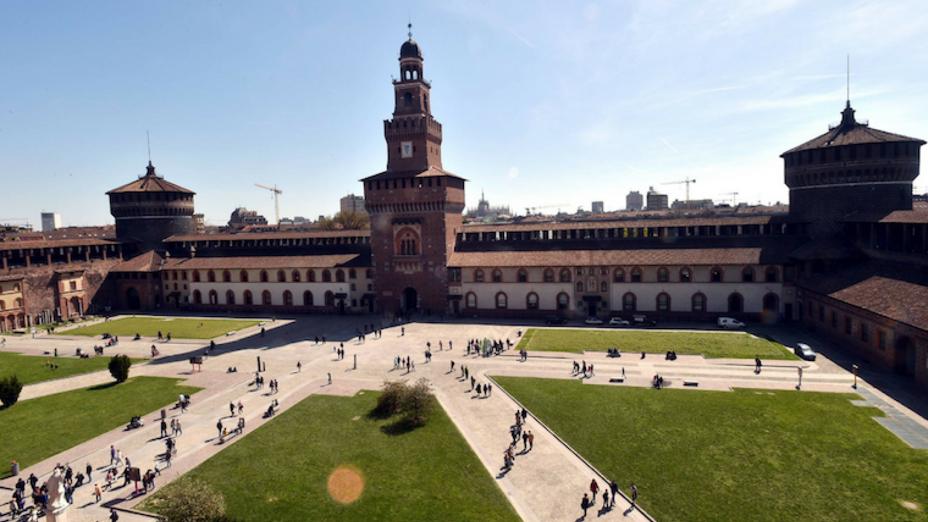 maart-milano-castello-sforzesco