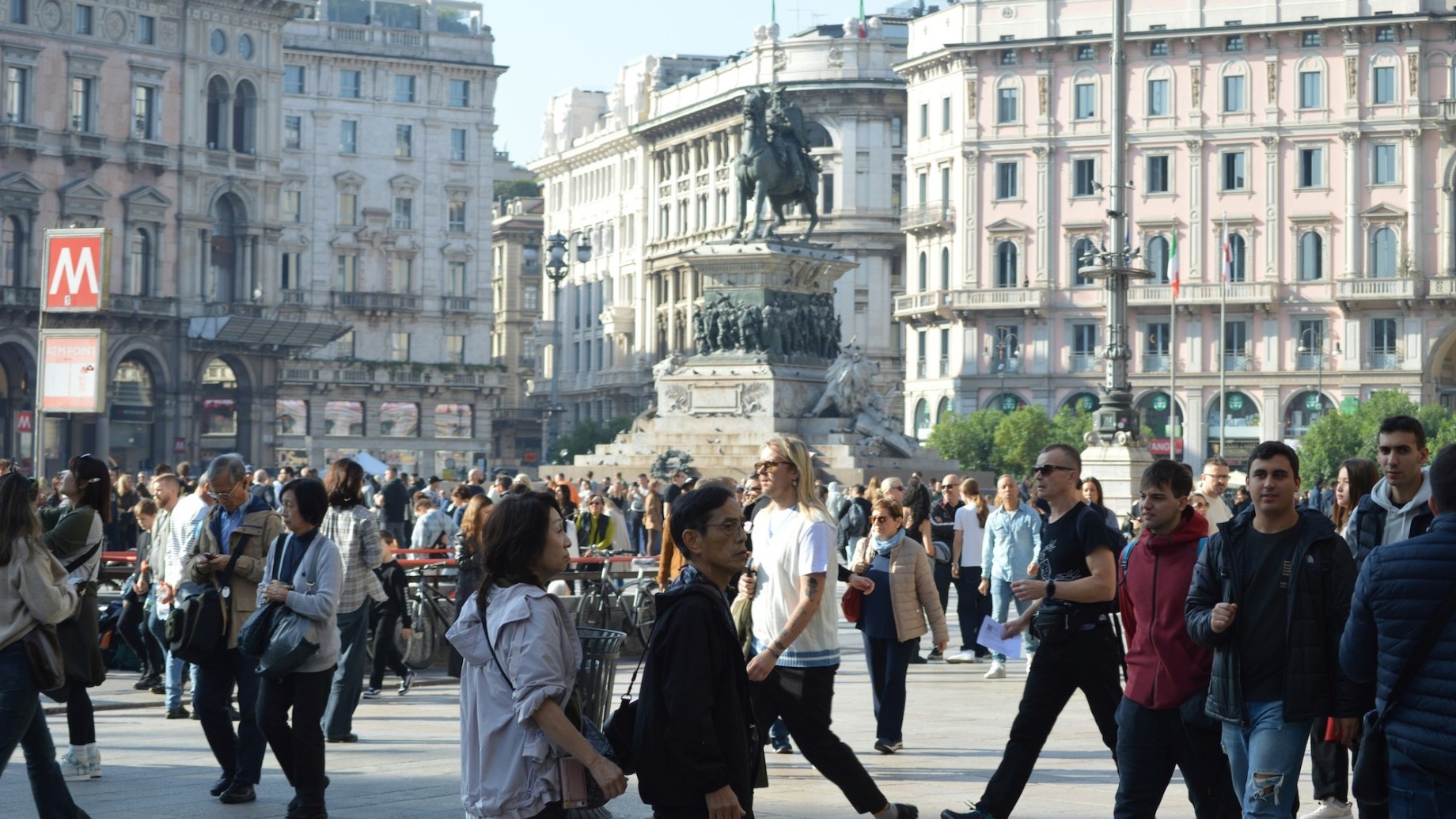 milano_duomo_gente