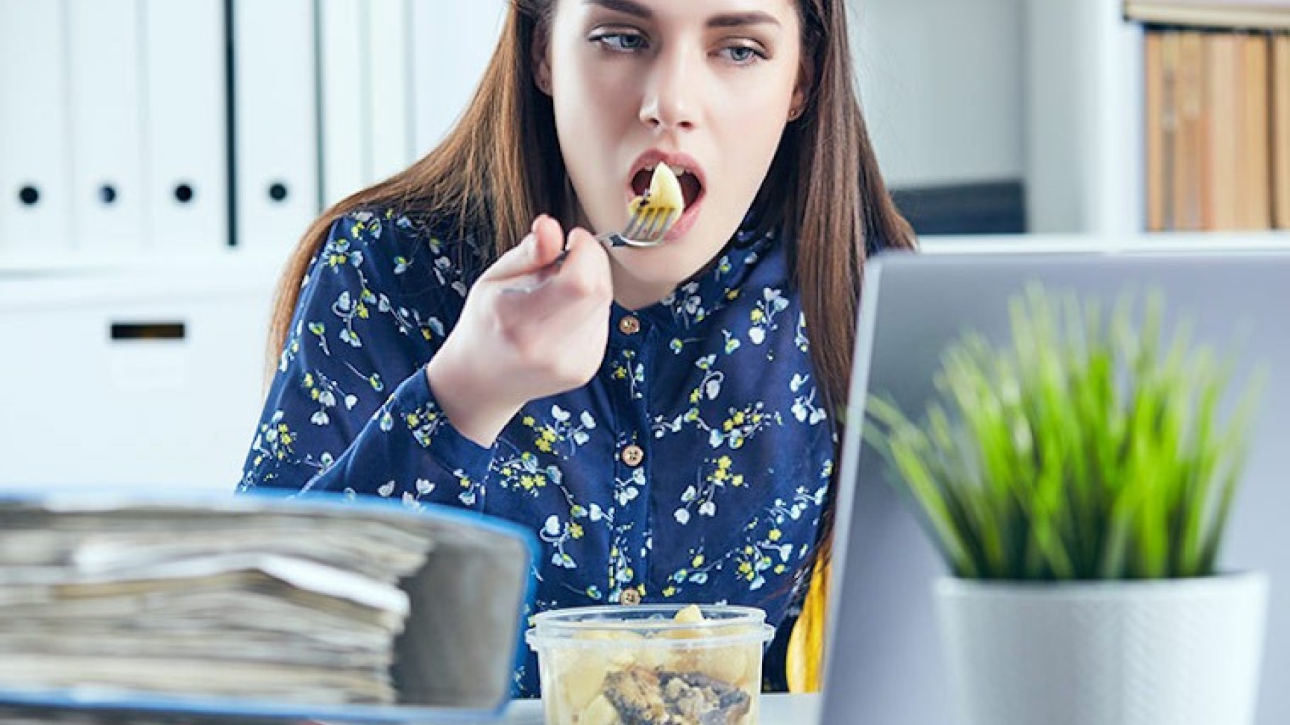 pausa-pranzo-a-casa-per-gli-italiani-complicata-e-noiosa