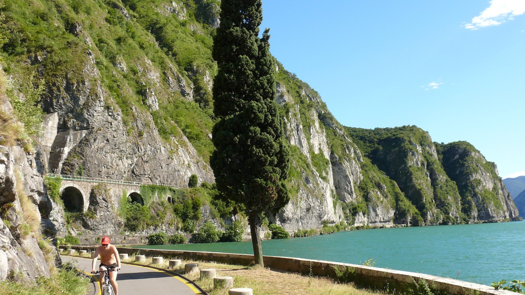 pista_ciclabile_toline_vellolago_diseo__panoramio