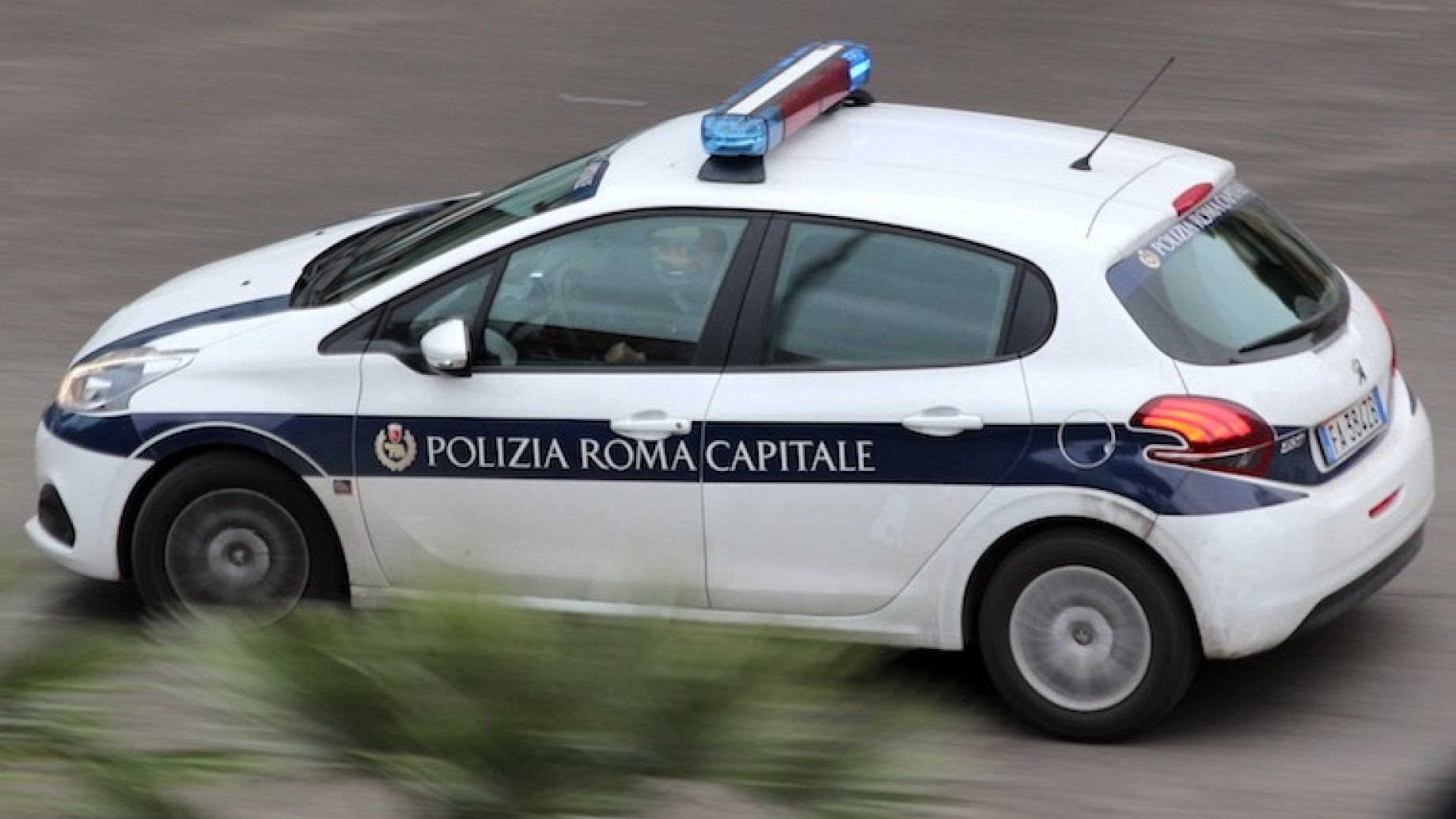 polizia_roma_capitale_-_pegeaut_208_24333383081