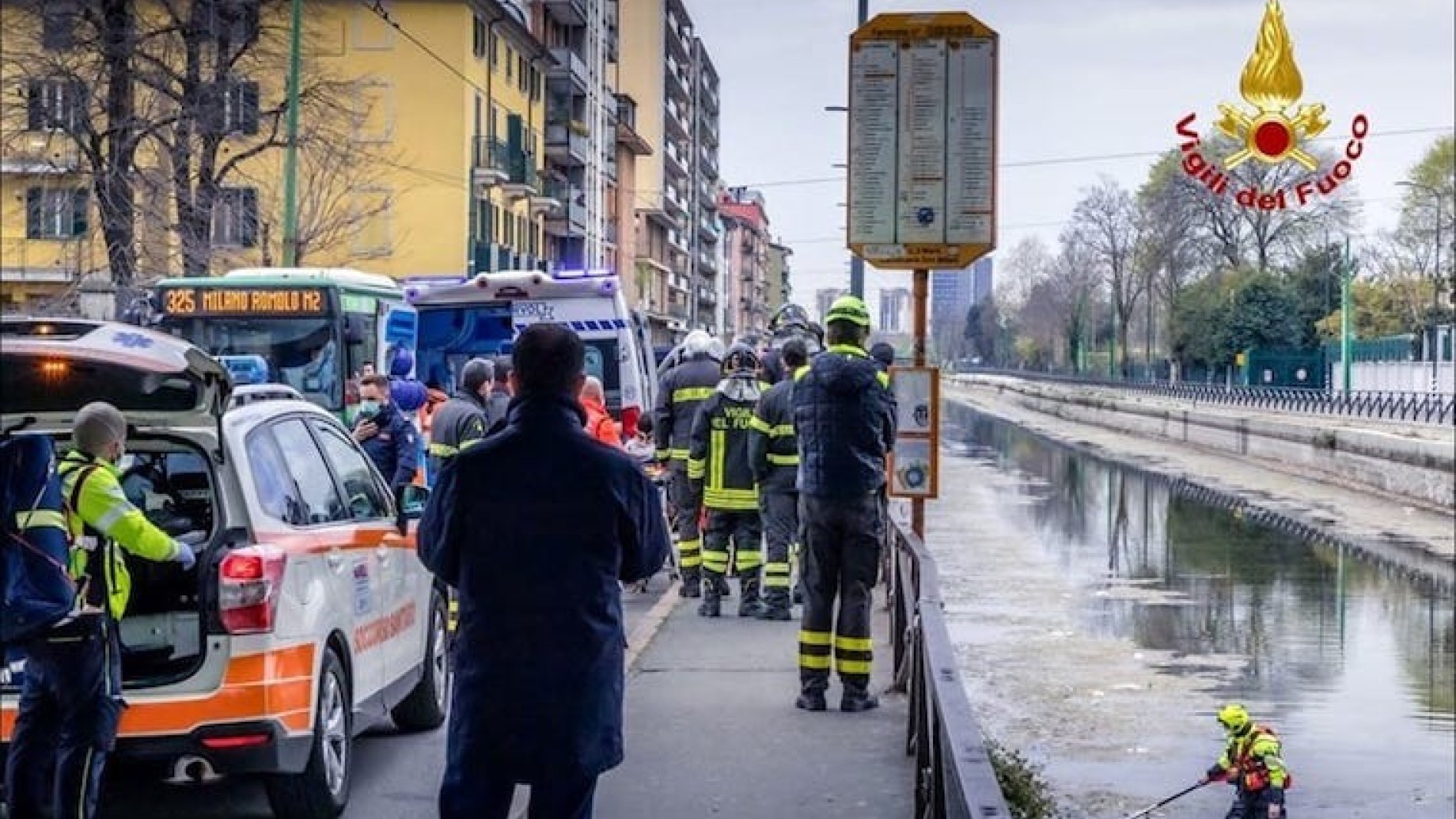 recupero-ambulanza-sommozzatori-naviglio-118-e-vigili-del-fuoco-2