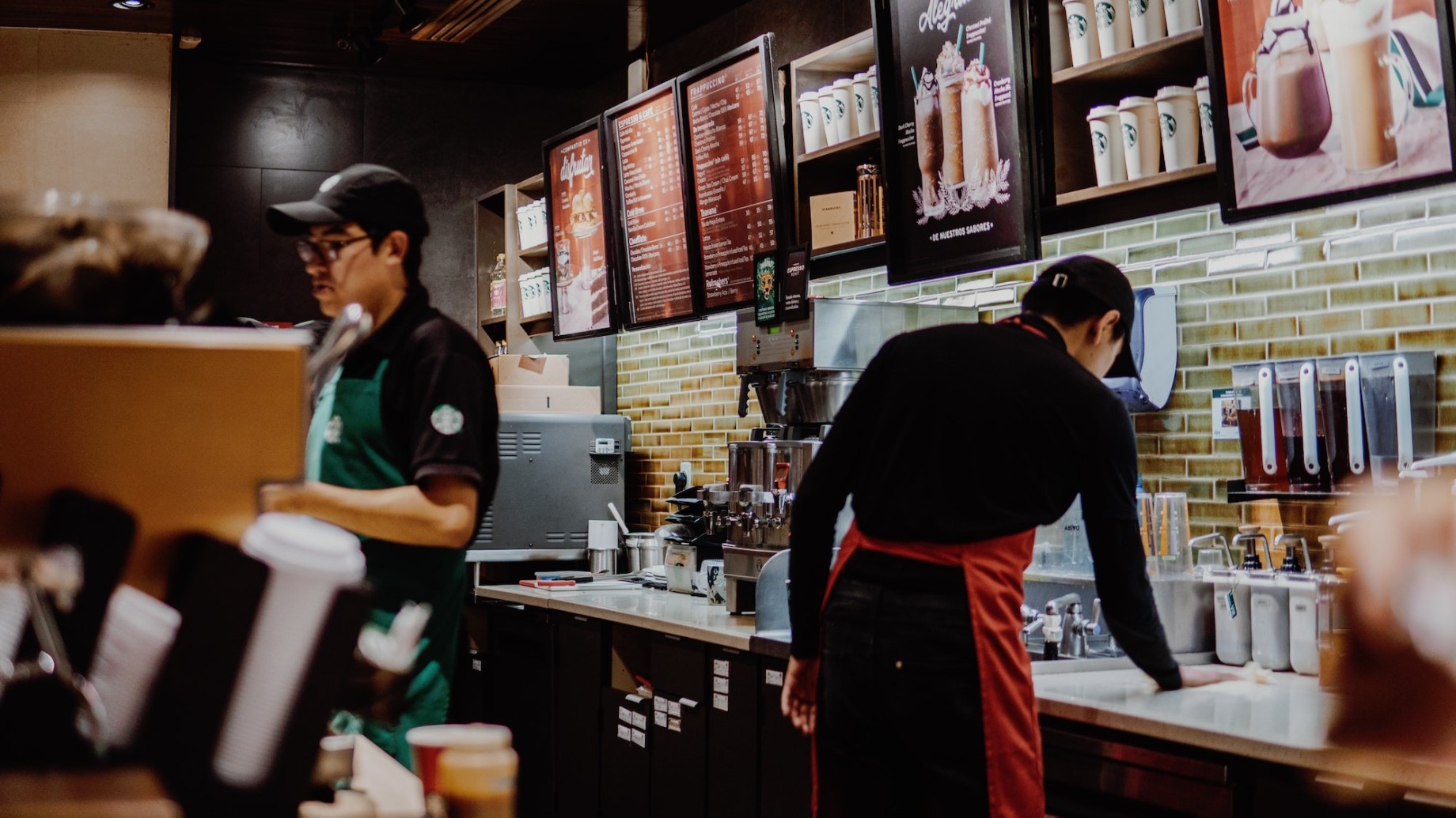 In Gran Bretagna Starbucks fa lo sconto a chi si porta la tazza da